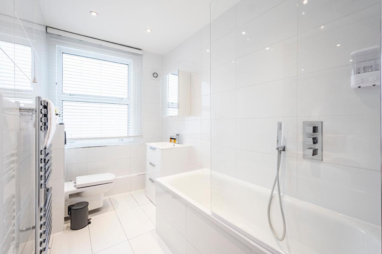 Апартаменты Cozy And Serene Brand-New Flat In Kilburn, Лондон Экстерьер фото